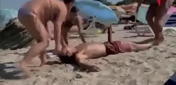  funny video glittered on the beach.